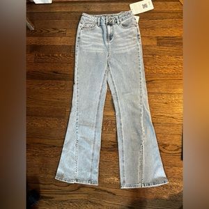 1822 new w tags flare legs jeans w slit up front of jean
